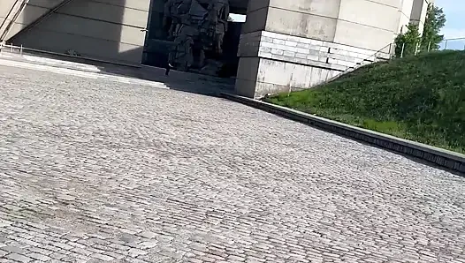 Секс С Анальной Бабушкой На Памятнике
