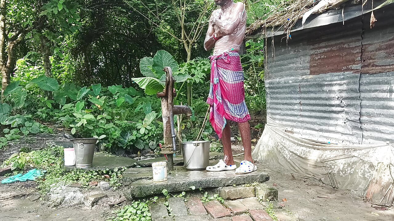 Indian mature Shower open place desi style..