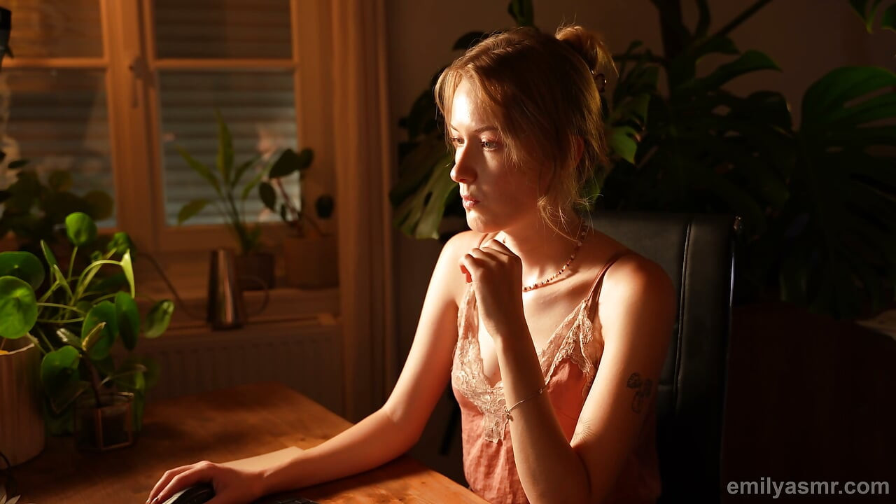 Geile hotelreceptioniste upgrade meer dan alleen je kamer - ASMR Roleplay