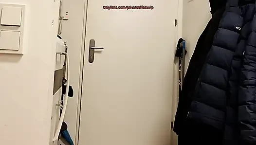 Prezervatif Istedim... Sadece Çıkardı Ve Her Yerime Sıçrattı
