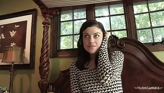 Having a quicky in the bathroom is a turn on for the kinky blonde babe