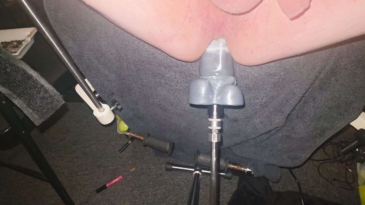 Anal fucking machine fun