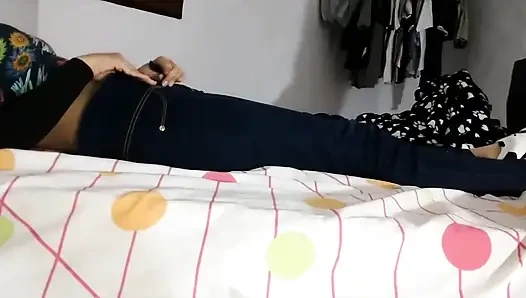 Üvey annem sadece beni sikmek için tatile geliyor