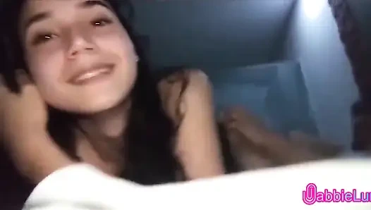 Ich ging zu dem Haus meines Freundes, ich konnte nicht widerstehen und gab ihm meinen Arsch!