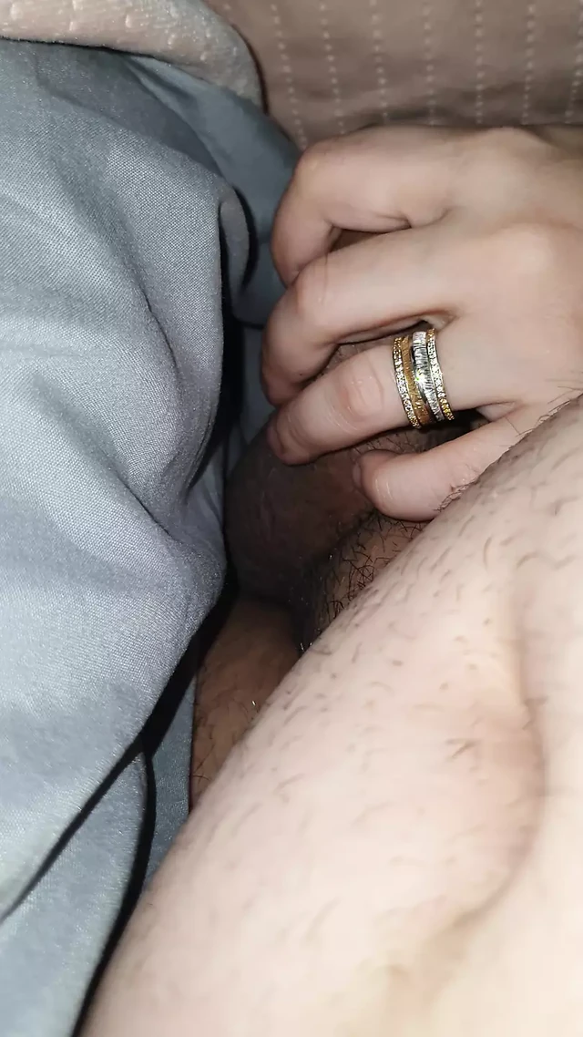 Step mom handjob step son dick for more than 5 minutes