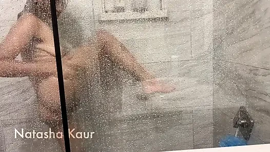 Pov: kamu nontonin aku lagi mandi & aku bersih-bersih setelah mandi