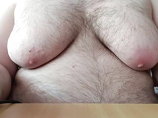 बालों वाली मोटी ब्रिटिश स्तन
