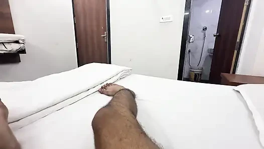 Malkin Ke Bahar Jaate He Nokrani Ne Extra Money Ke Liye Hardcore Sex Kiya