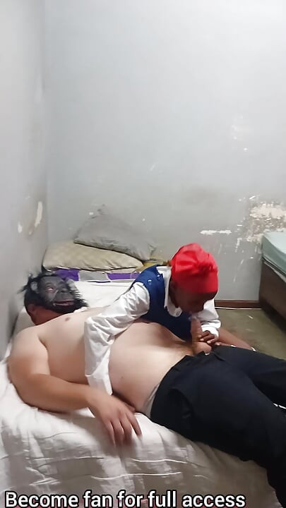 18 Year Old College Girl Sucks off Her Stepdaddy Before Class