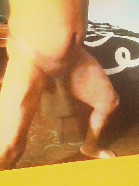 HOT ASS TONY LETS LOOSE