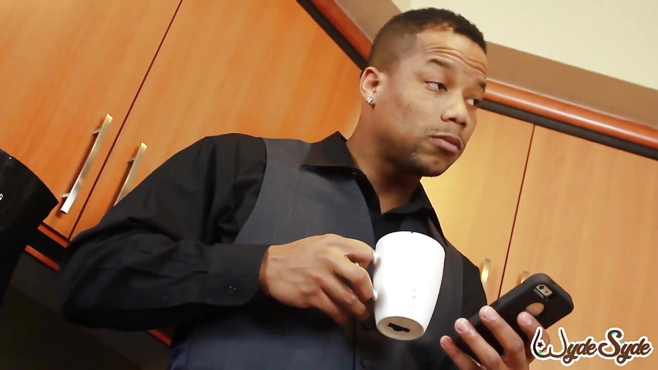 Busty Mommy Sara Jay Gives Dirk Huge's Cock a Great Fuck