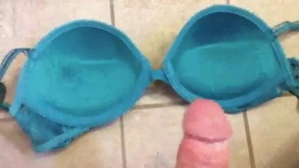 Bra cumming