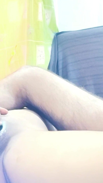 Hice un video de sexo con un extraño por primera vez, tomé pepino en mi coño. | Clip 2