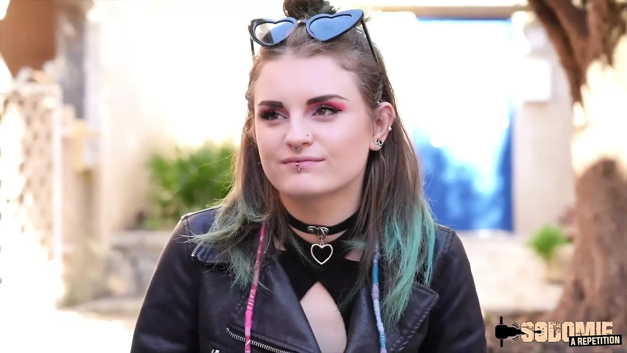 Trixy gets fucked deep in the ass