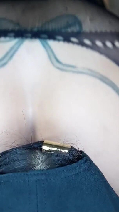 Eu des descobri que meu chefe é viciado na minha bunda e chupa em troca de um aumento | Clipe 1