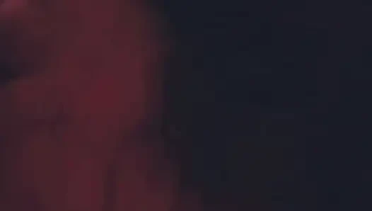 Секретная секретарша извиняет себя глубоко за глоткой