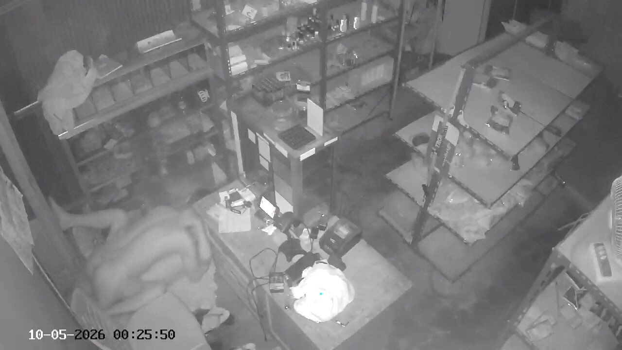Cheating in a dark place with an ex-girlfriend, it turns out that there is a hidden camera.