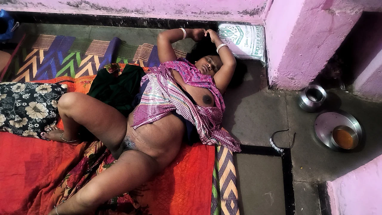 Viral sexy video of a Bangladeshi maternal uncle in law and niece in law
