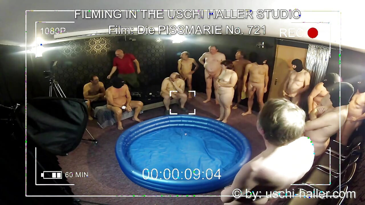 [hinter den kulissen] - Piss-gangbang-Party mit Nancy Nature