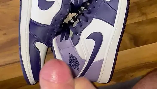 Nike Air Jordan'a boşalma
