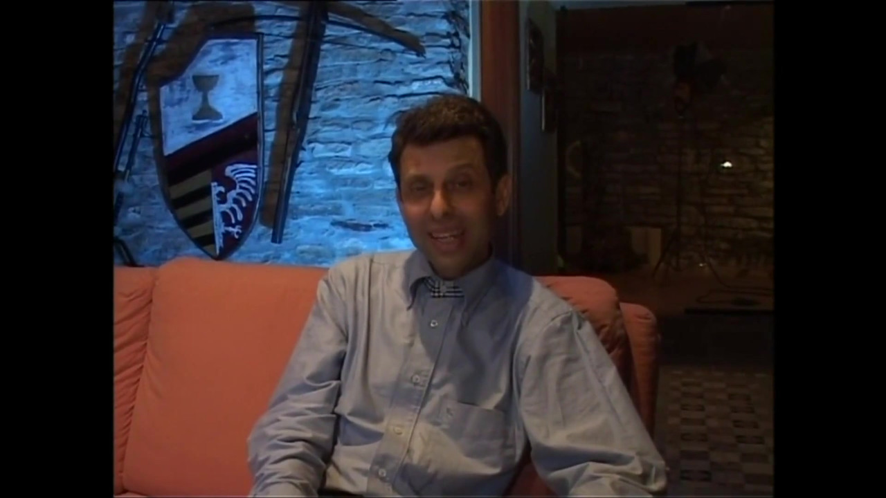 二人の美しいレズビアンのディルドマスターベーションとオーガズム