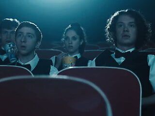 포르노(2019), 영어, 할리우드 공포 영화 장면