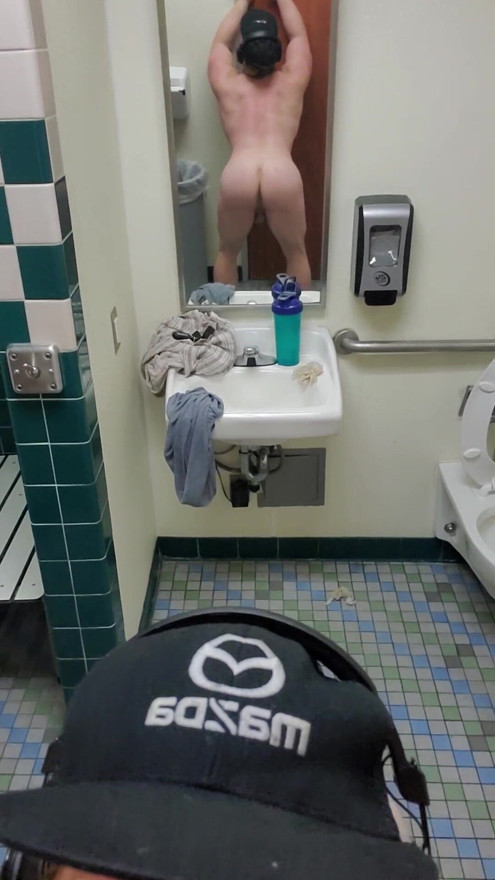 Buff big booty ginger klaar voor lul! Stuur me een berichtje om te solliciteren