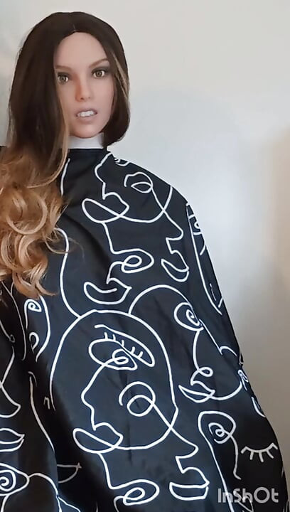 Šareni najlonski frizerski ogrtači fetiš modeliranje s Lauren