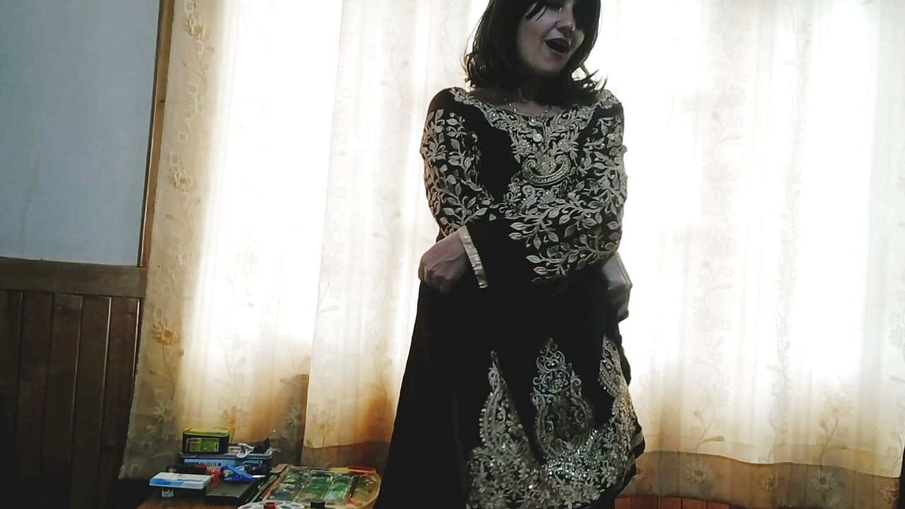 I Know Very Well, How To Please My Stepsister