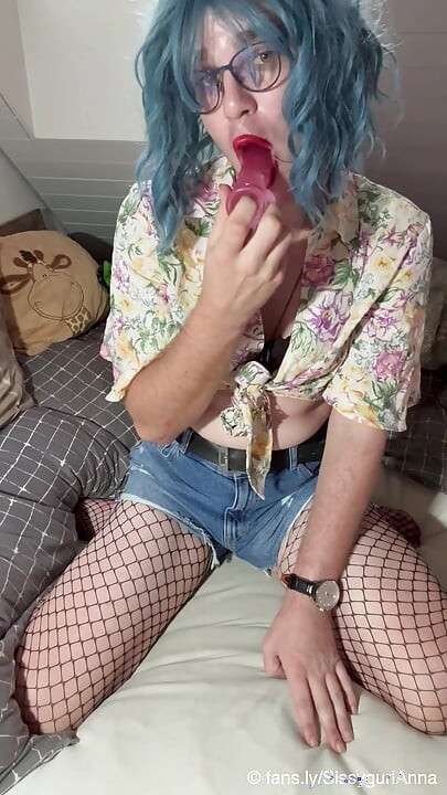 Amateur Sissy Anna in Chastity talking to Daddy while playing with her Dildo