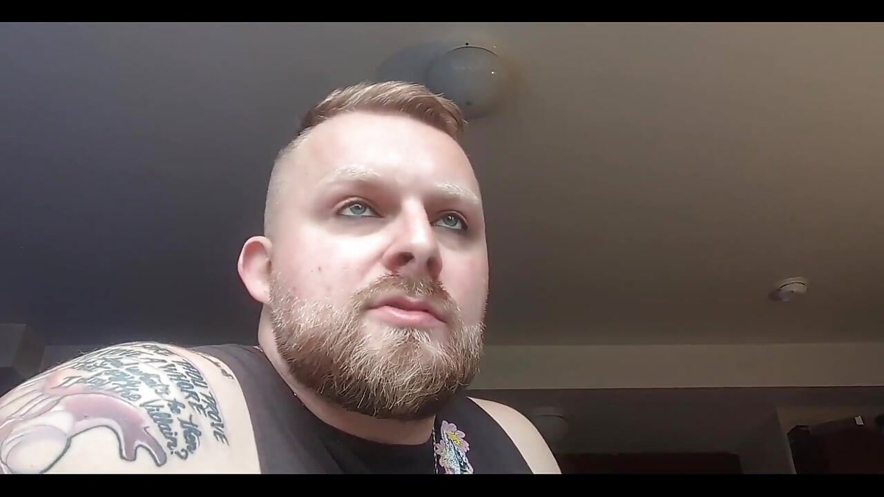Pogledaj svog hetero polubrata