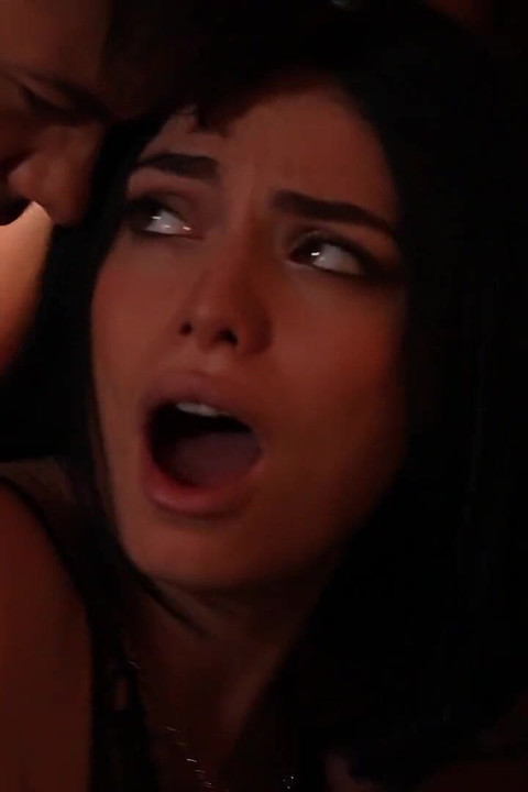 Lauren Walker pridružuje se Clari Mia i njezinom muškarcu
