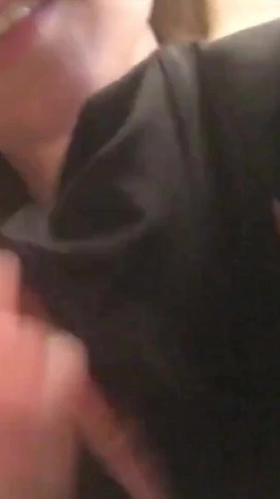 来自“被性交后舔我的阴户”的惊险时刻