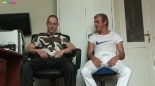 Hot twinks on kissing and getting ready to suck