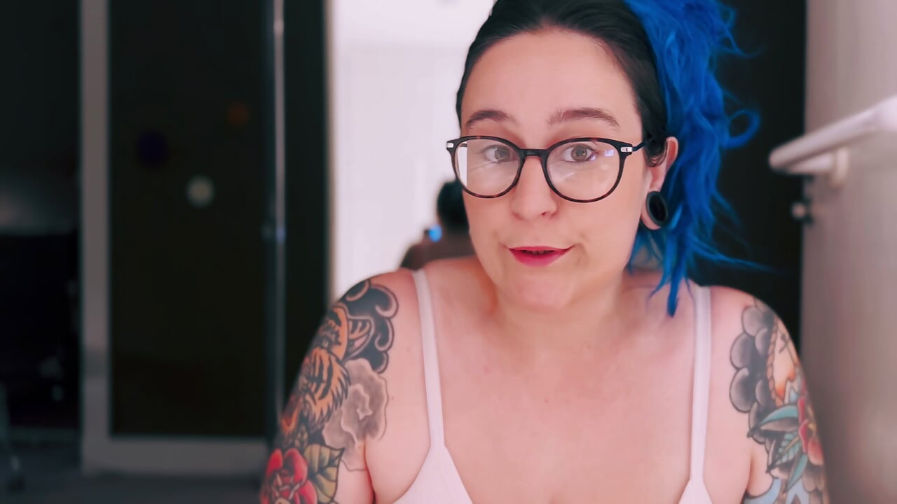 Curvy British MILF Tries On Sexy SHEIN Lingerie Tattooed & Busty
