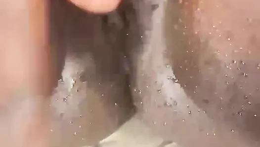 Squirting auf der couch