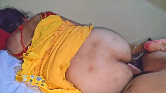 Die süße Saree bhabhi wird frech mit ihrem schwager nach liebe und hartem analsex