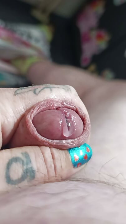Sensitive cock tip dashed until cum