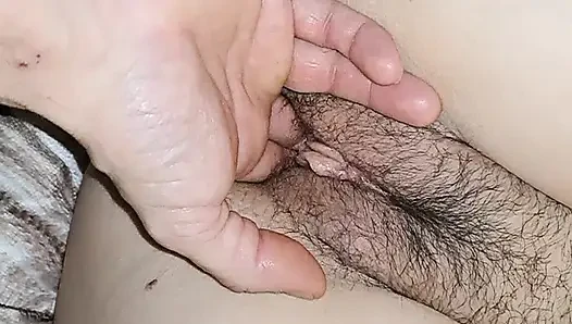 Arkadaşımın ıslak kıllı amını sikiyorum