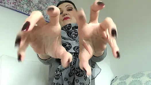 Karanlık gizemli tırnaklar bölüm 3, lady victoria valente