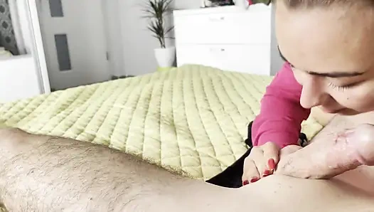 Überraschung morgen-blowjob. Sperma in den mund und spermaschlucken