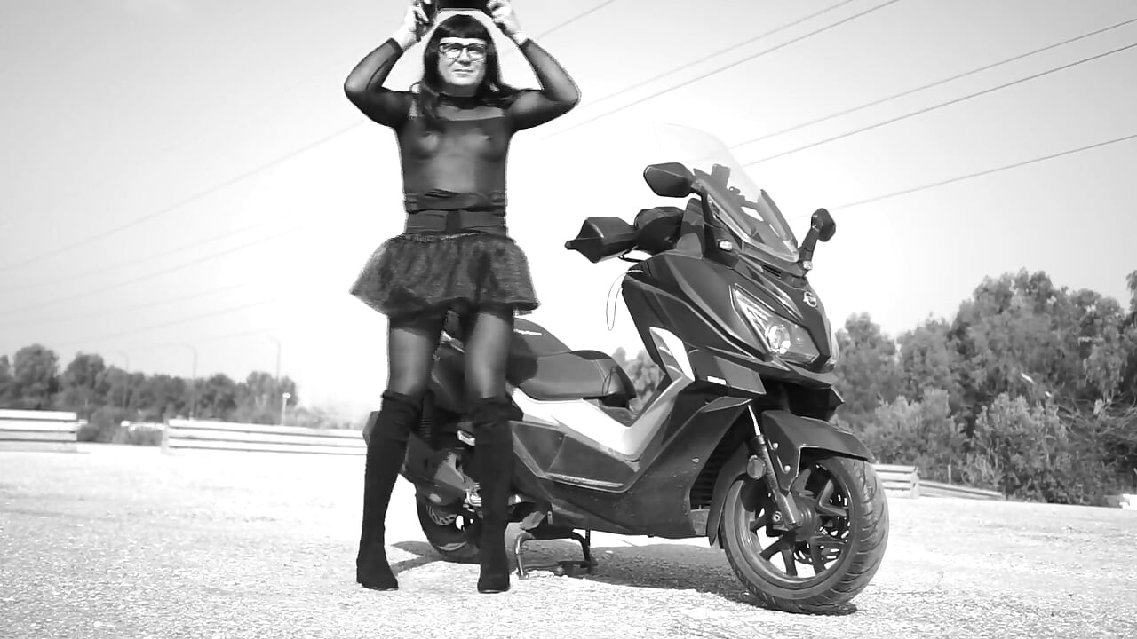 Crossdresser Ride Show