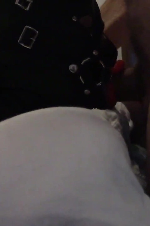 Pantat bahenol tante seksi ini dientot habis-habisan sama kontol besar sampai lubangnya menganga lebar