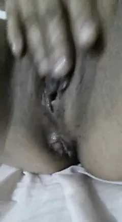 Coroa com o dedinho no cu 2