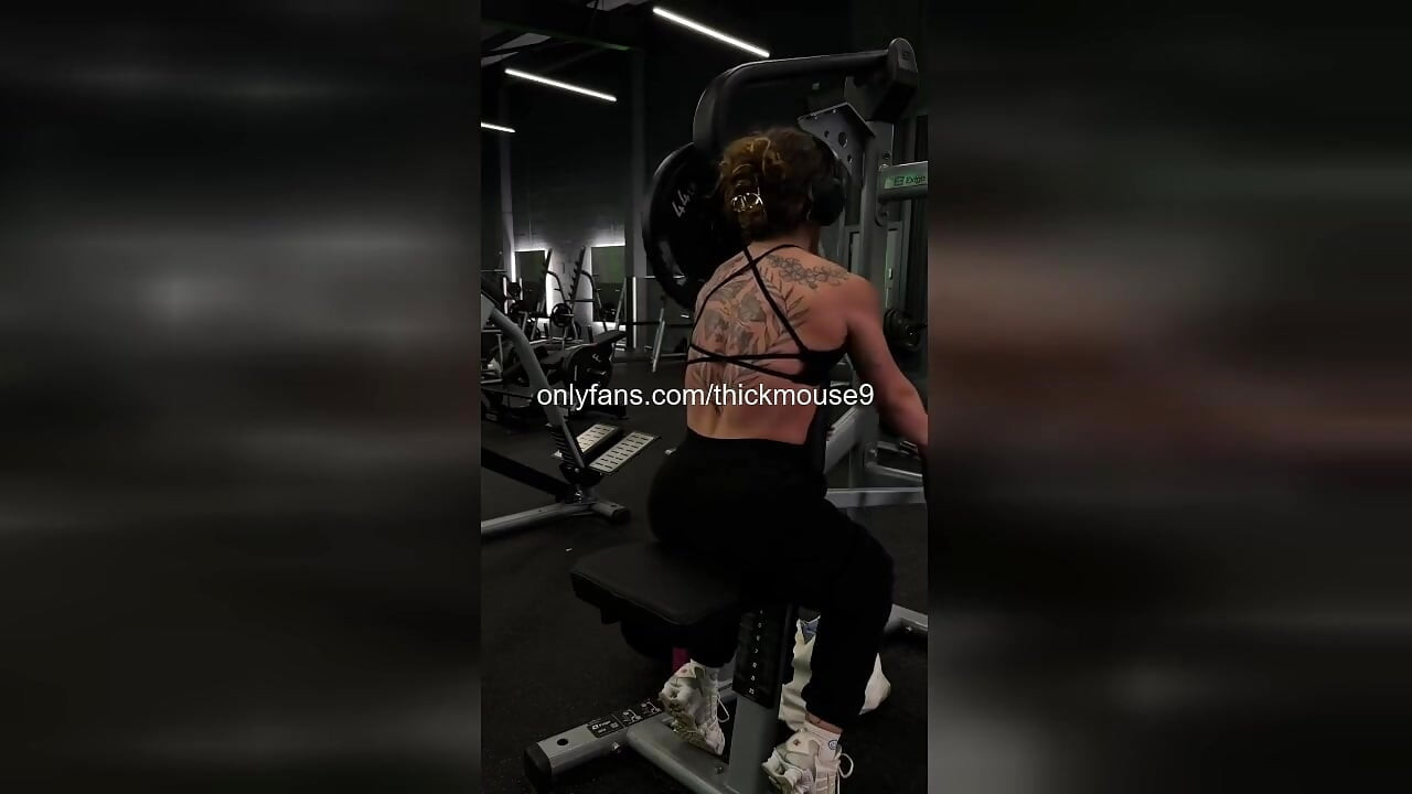 TikTok iskliznuće pičke tinejdžerke: slučajno izlaganje nevinosti!