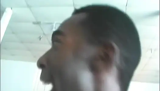 O sadece başka bir erkek delisi