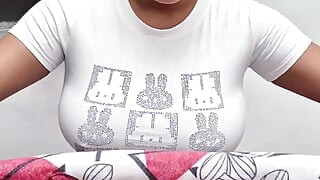 Venezuelai nem tudja, hogyan kell felsöpörni a padlót, ezért ráveszem, hogy szopja a farkát, és keményen seggbe adom