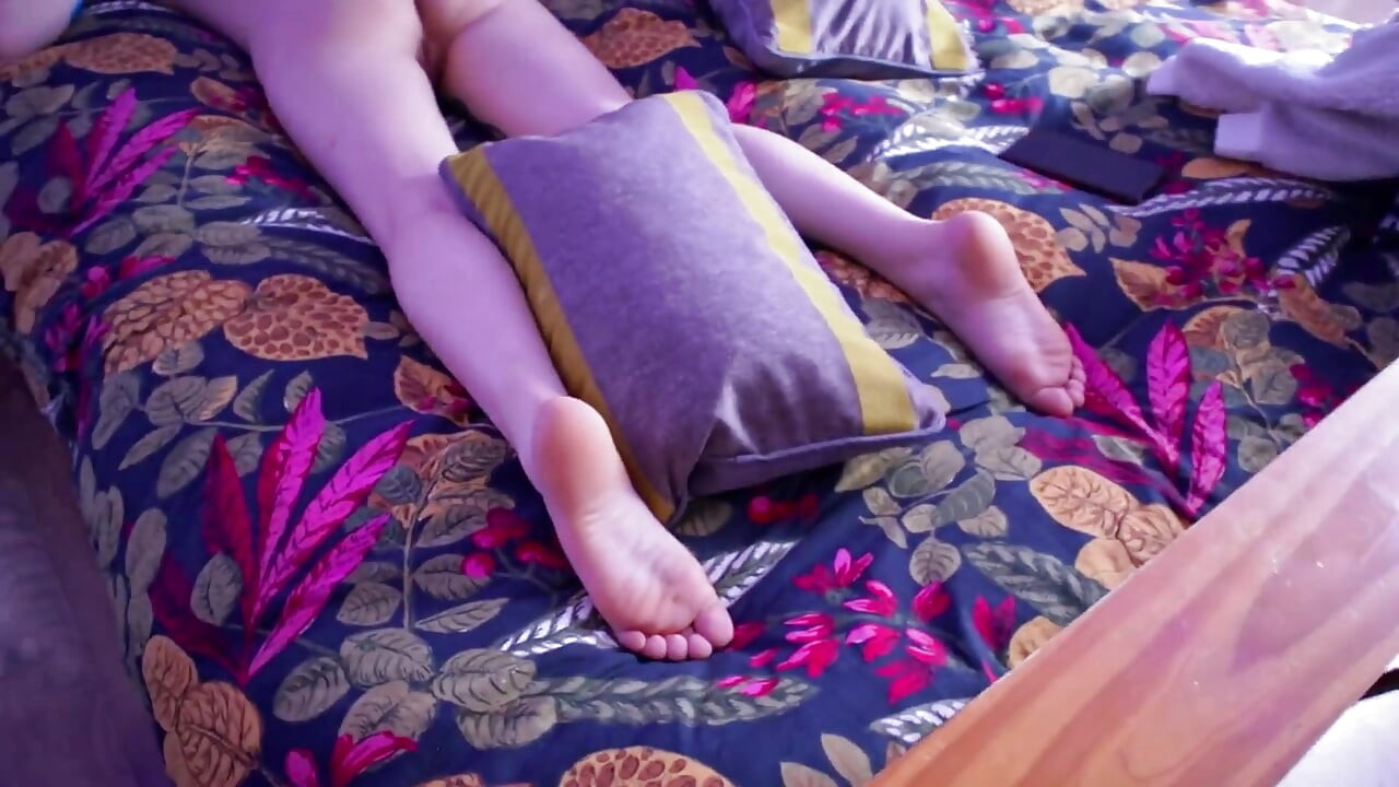 좋은 아침 섹스에 깨어난 것과 같은 것은 없습니다!