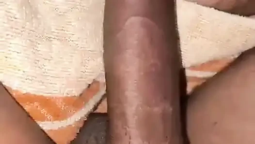 Büyük temiz büyük yarak bakire ve sağlıklı