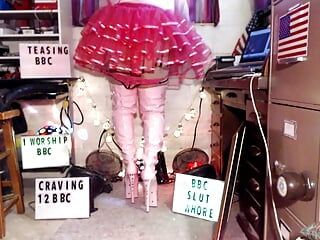 Dziwka tańczy z powolnymi majtkami QOS maminsynek striptiz w różowym tutu i 9"BBC DZIWka platformy szpilki buty.